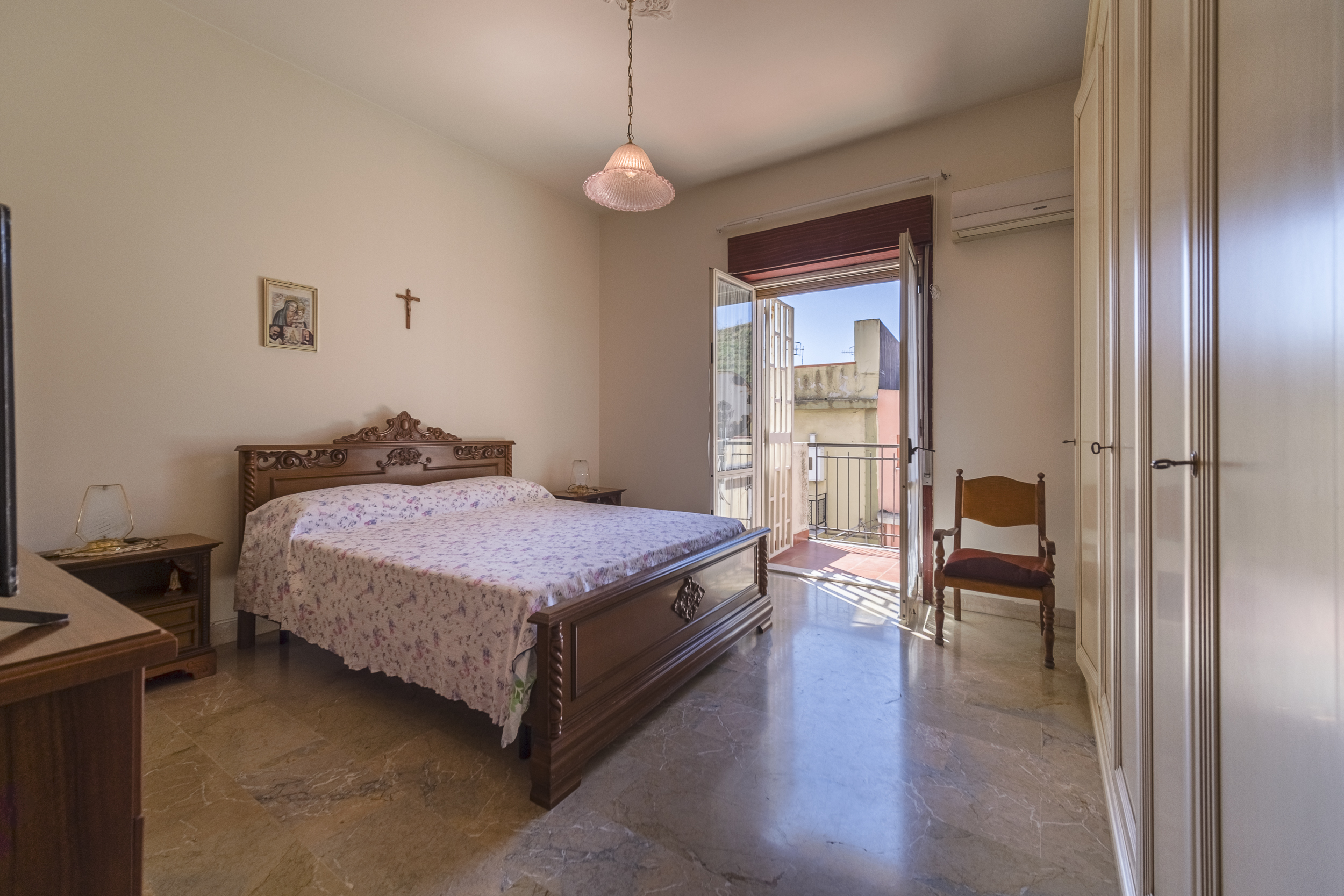 Via Comunale Santo | Luminoso 4 vani con ascensore e balconi