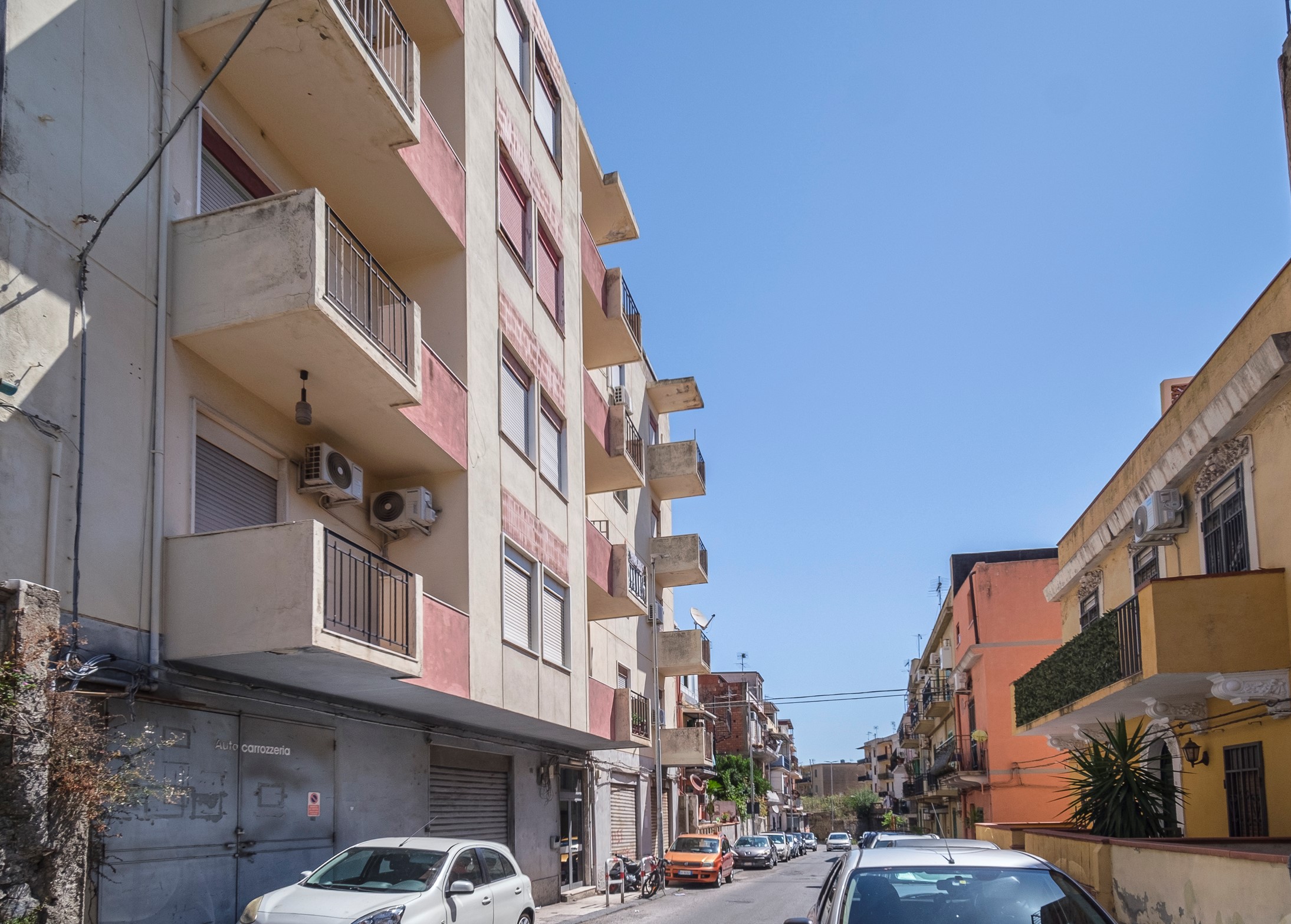 Via Comunale Santo | Luminoso 4 vani con ascensore e balconi