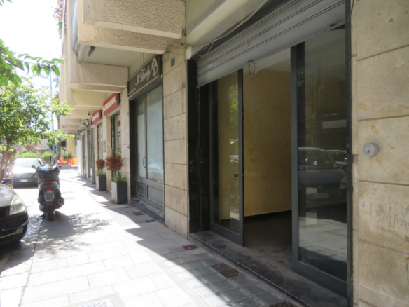 Via Camiciotti | locale commerciale mq. 42