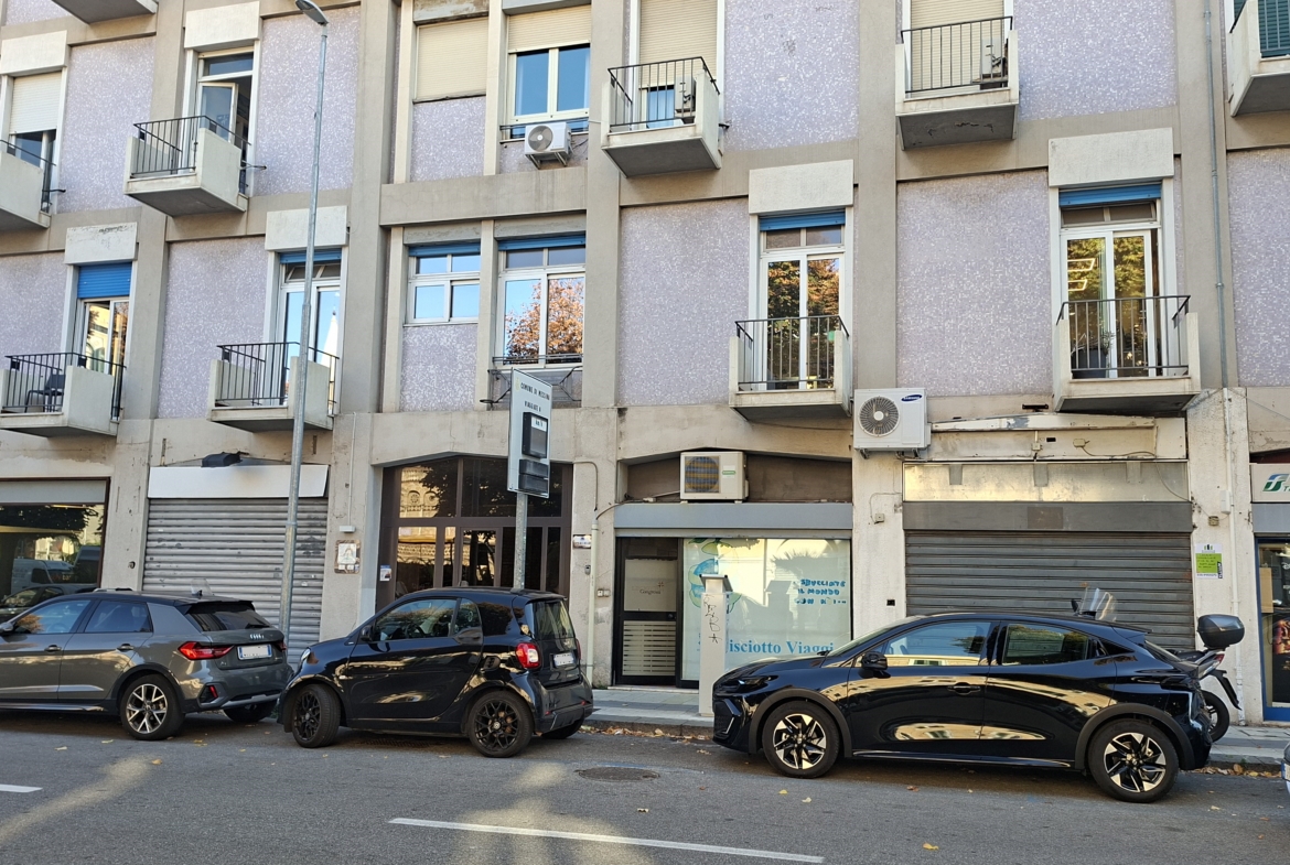 Locale commerciale – Via Garibaldi, centro storico